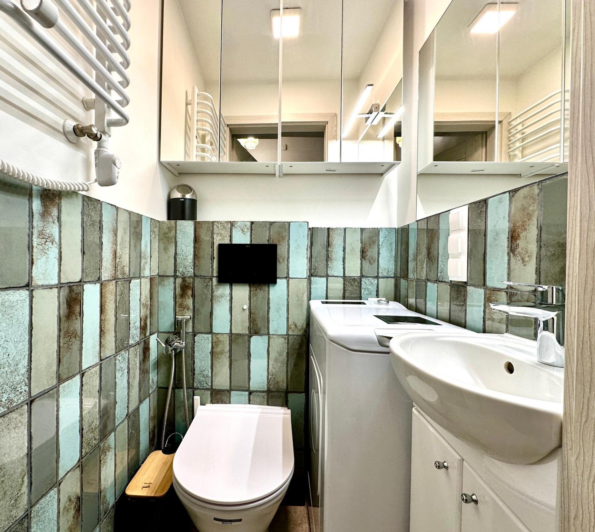 Evergreen House Apartment *
